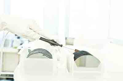 sorting of polished silicon wafers